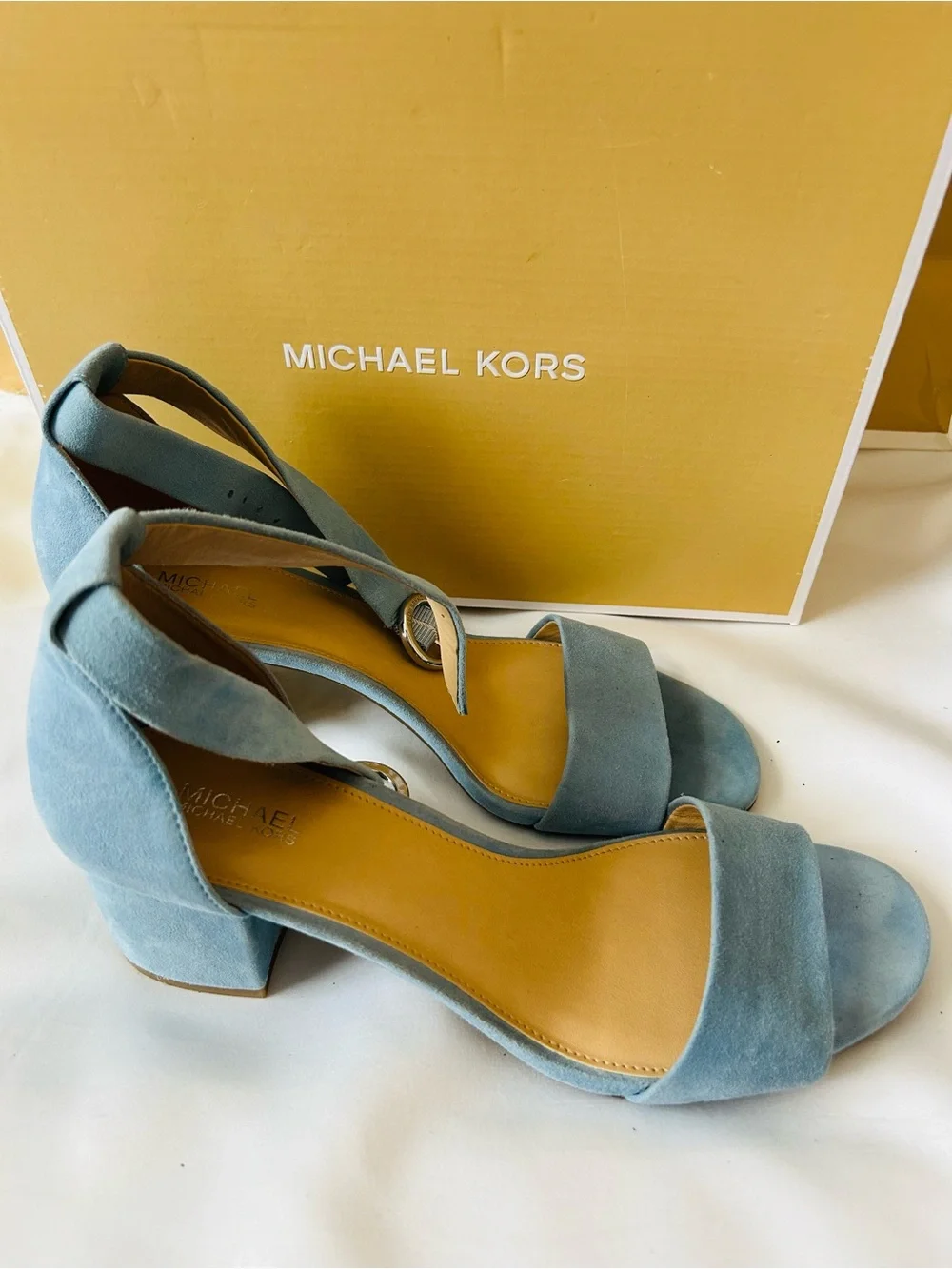 🩵Michael Kors🩵 “Lena” Flex mid Block Heel Sandals in Light Blue Suede w/Silver